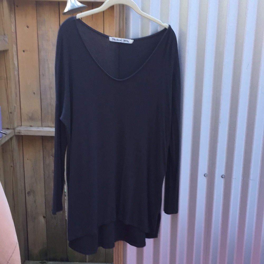 WORN ONCE Michael Stars top. Says OS but L or XL